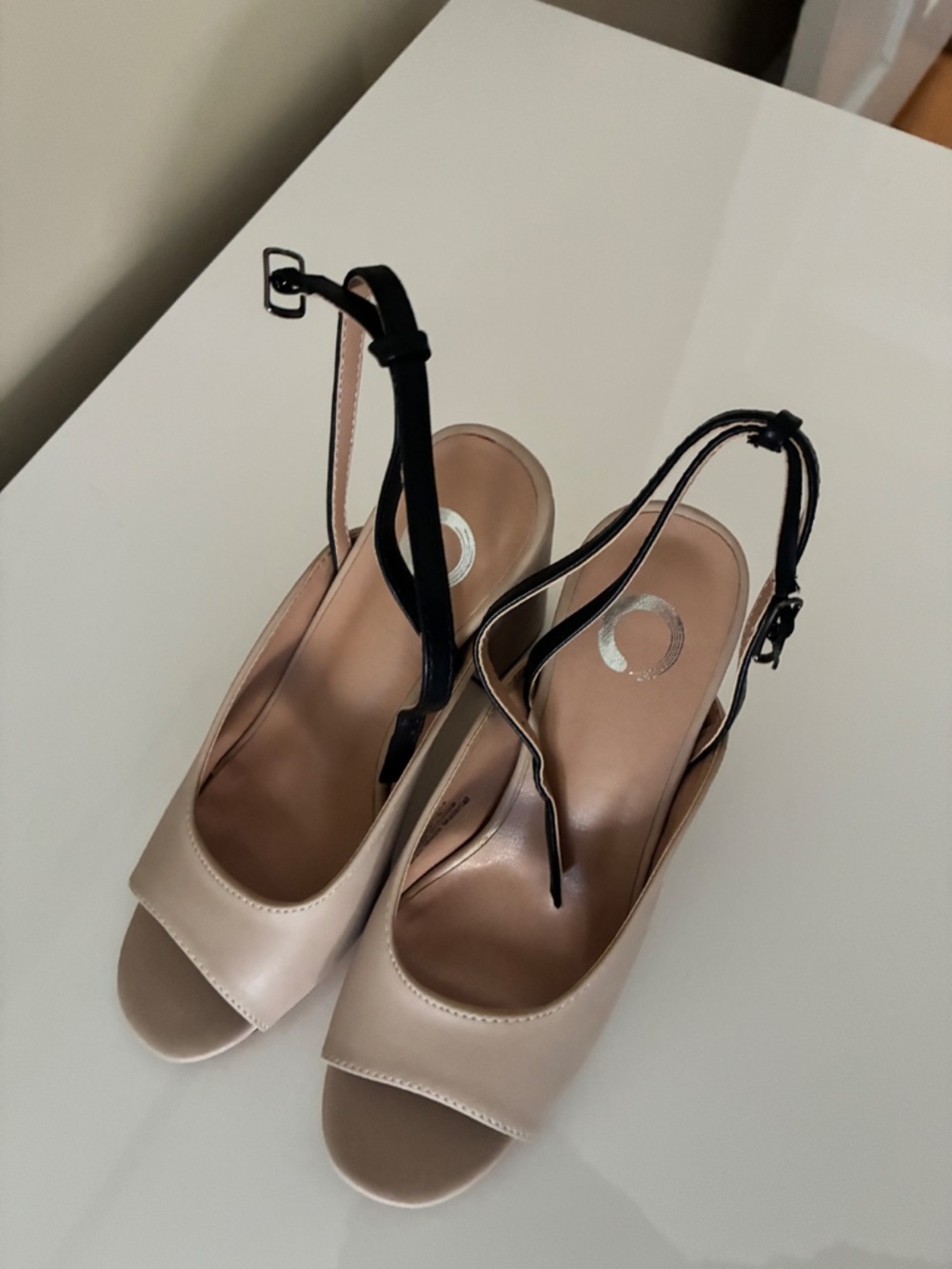 Journee Collection sandals - Picture 3 of 4